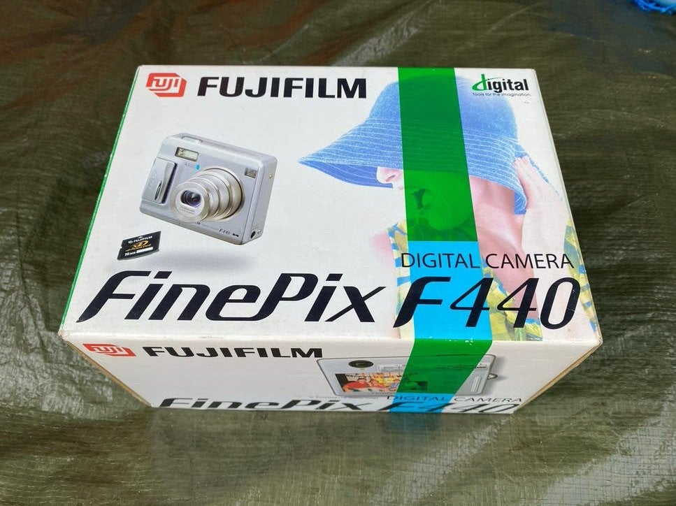 Fujifilm FinePix F440 Digitale Camera - Compleet in doos, Ophalen of Verzenden, Zo goed als nieuw, Fujifilm, Compactcamera
