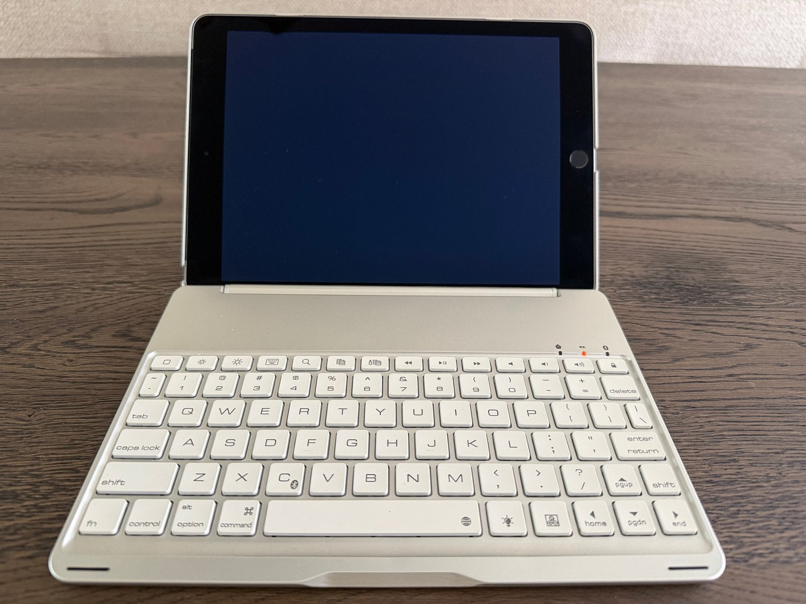 Apple iPad Air 2 (A1567) 32GB Zilver met toetsenbord, Gebruikt, 32 GB, Apple iPad Air, Wi-Fi