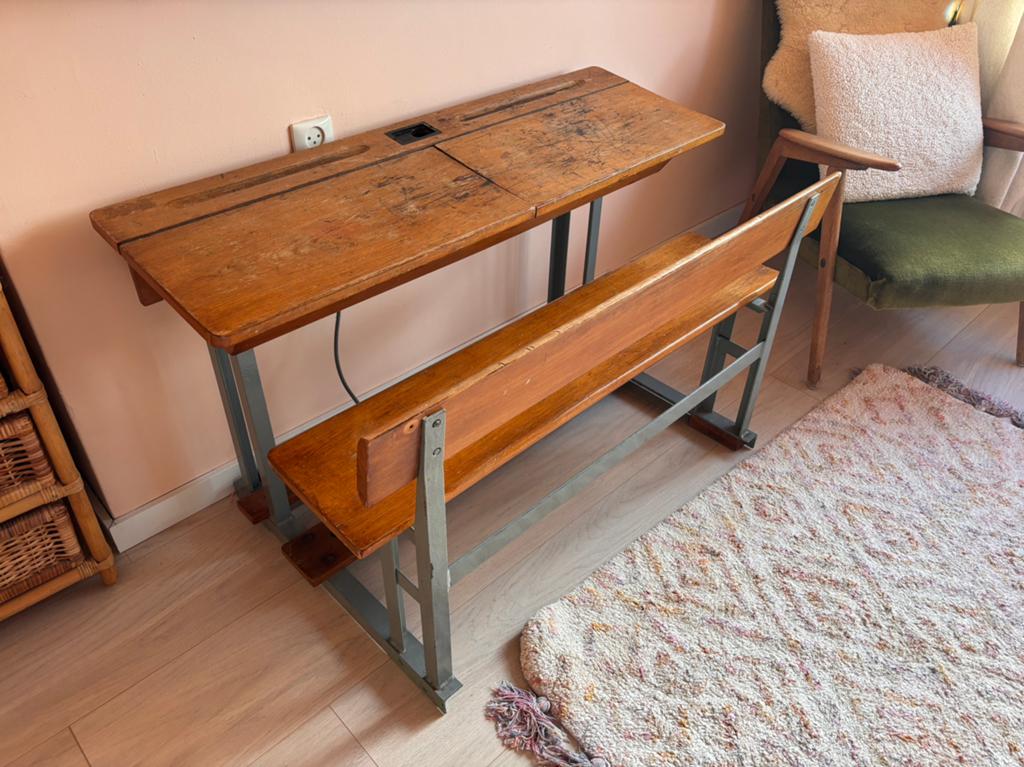 Vintage Schoolbank met Bankje - Hout en Metaal, Huis en Inrichting, Bureaus, Ophalen, Opbergruimte, Gebruikt, Hout