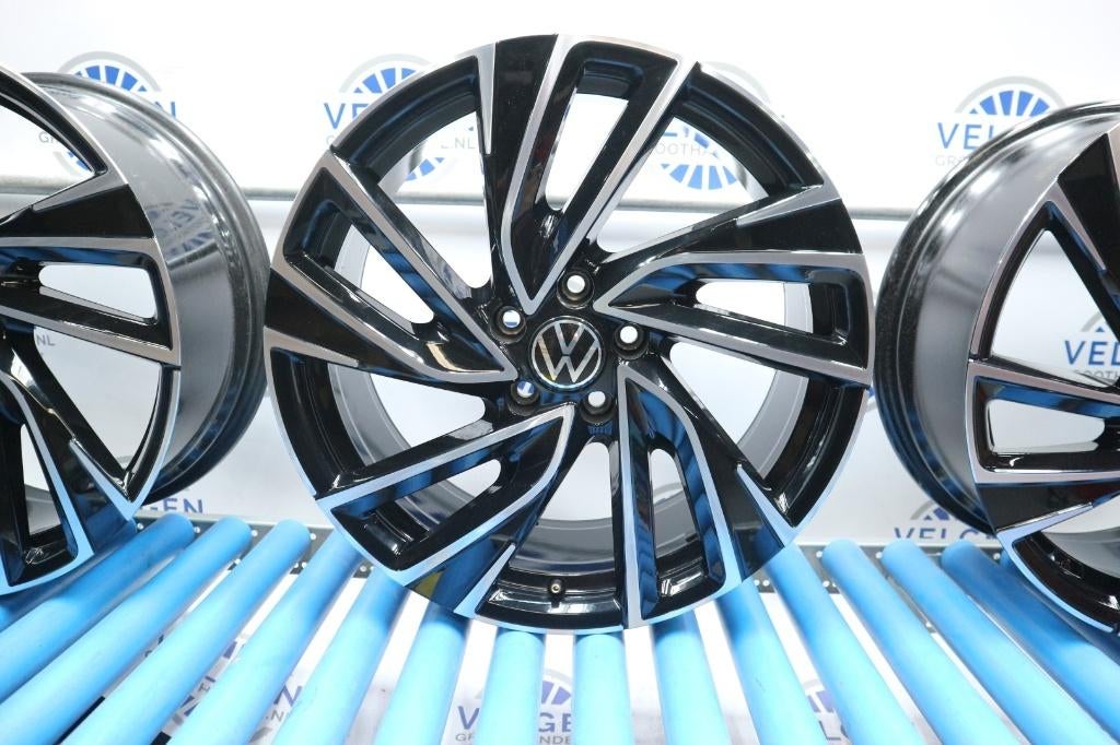 19 inch VW Golf VIII 8 GTI GTD originele VW Adelaid, 19 inch, Velg(en), -, -