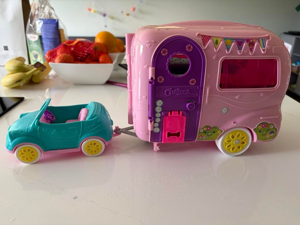 Barbie Chelsea Camper met auto en accessoires, Ophalen, Gebruikt