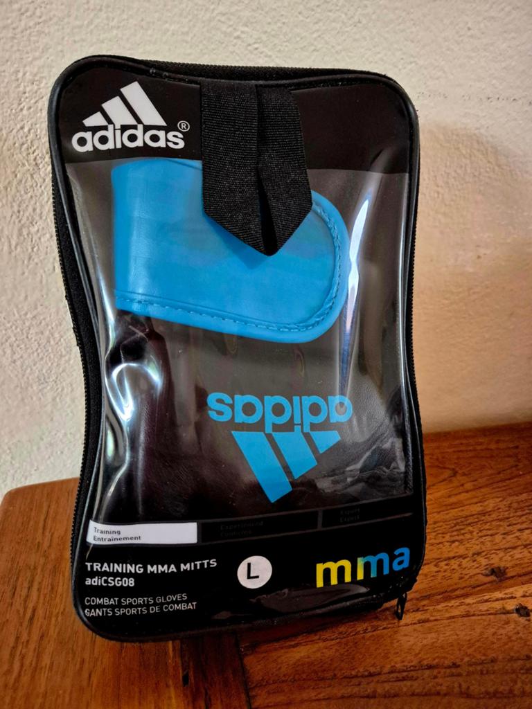 Adidas MMA grappling handschoenen – maat L ***nieuw***, Ophalen of Verzenden, Nieuw, Bokshandschoenen