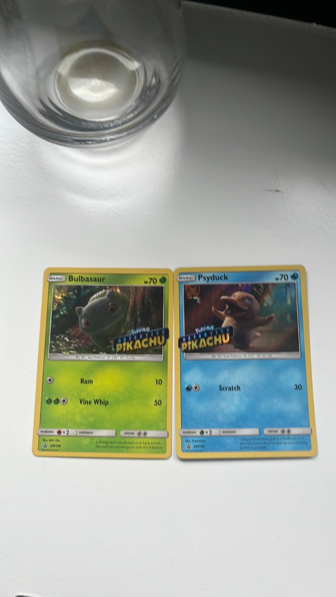 Setje stamped detective pikachu kaarten, Ophalen of Verzenden, Zo goed als nieuw, Meerdere kaarten, Foil
