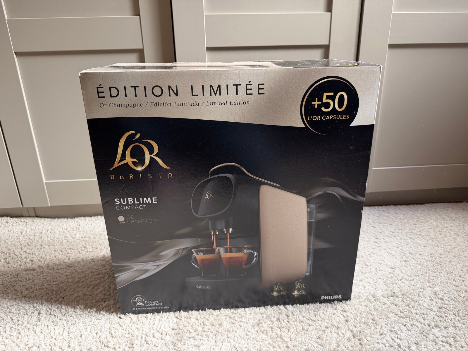 Nieuwe L’OR Barista Sublime Compact Or Champagne +50 capsule, Ophalen, Koffiepads en cups, 2 tot 4 kopjes, Koffiemachine