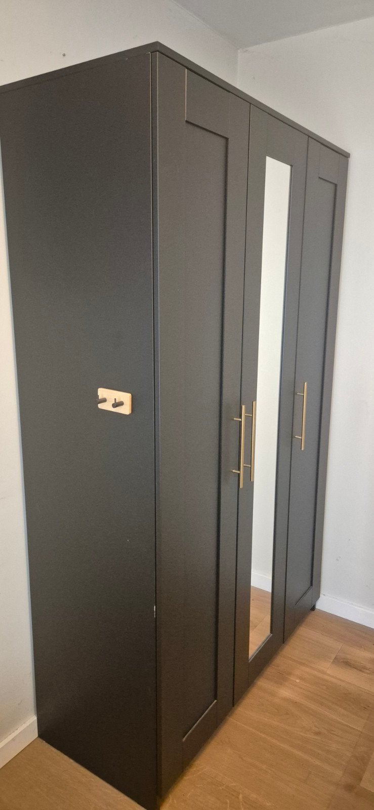 Ikea Kast met 3 Deuren - Zwart met Spiegel, Huis en Inrichting, Kasten | Kledingkasten, Ophalen, Overige materialen, Met deur(en)