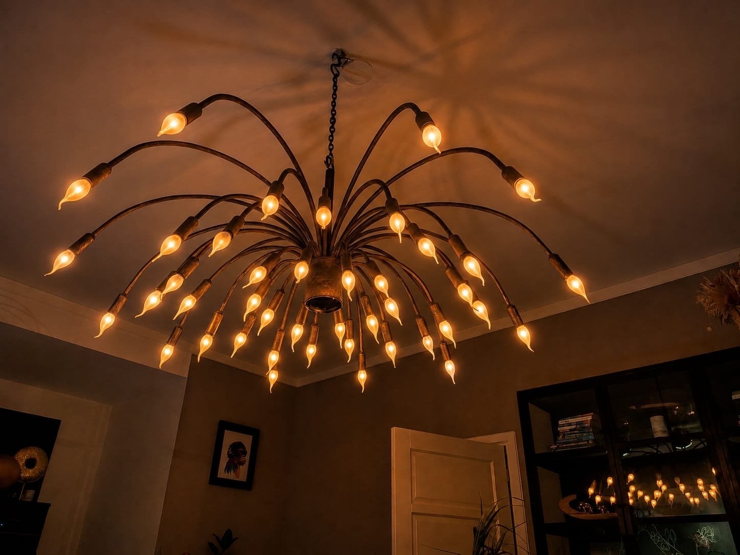 Twee kroonluchters met elk 32 dimbare lichtpunten, Huis en Inrichting, Ophalen, Zo goed als nieuw, Metaal, E14 (klein)