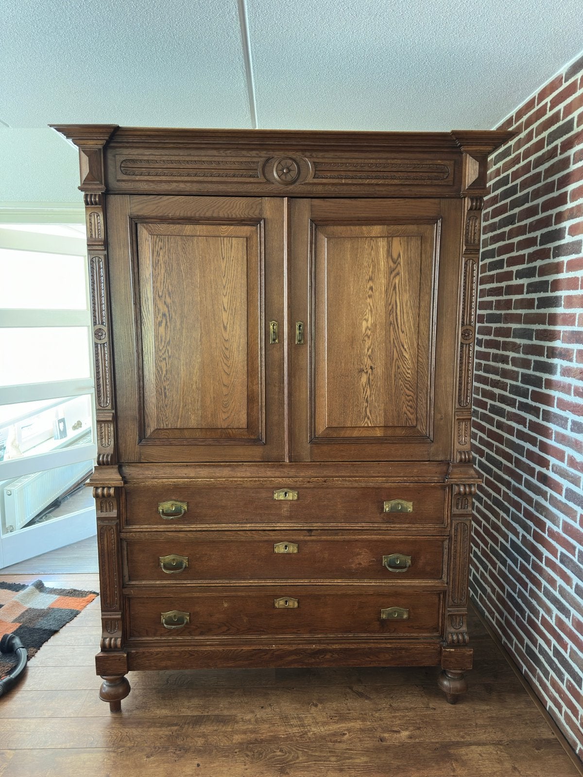 Antieke Eikenhouten Kabinet (1923), Ophalen