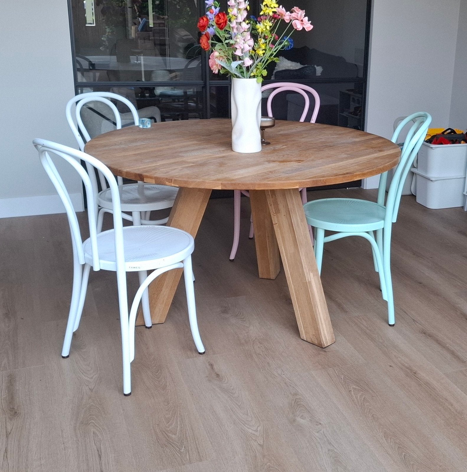 Set van 4 bistro stoeltjesl in diverse kleuren, Huis en Inrichting, Stoelen, Ophalen, Gebruikt, Thonet-stijl, Klassiek, Speels