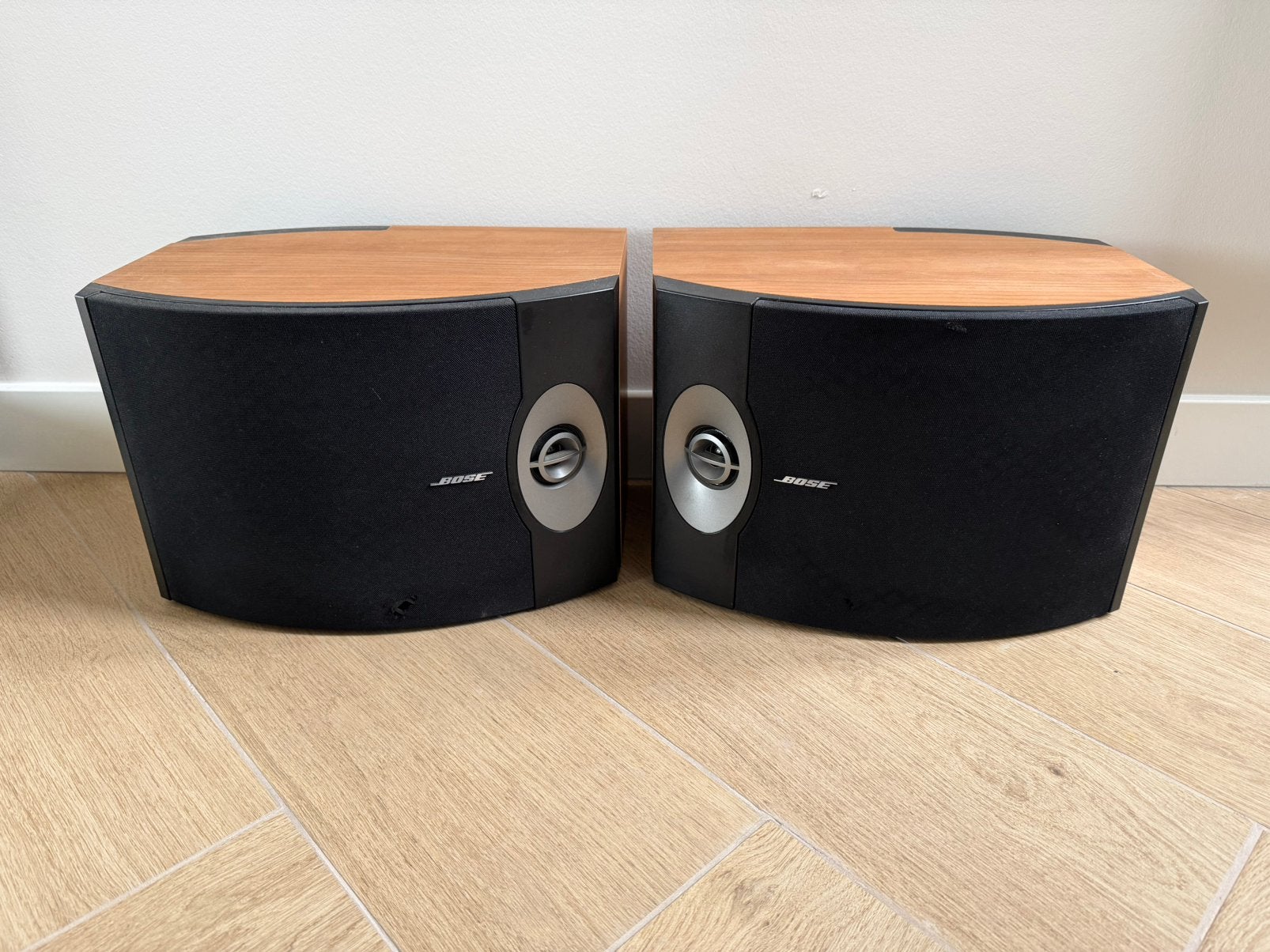 2x Bose 301 serie 5 luidsprekers / speakers houtlook, 150 watt of meer, Stereo speakers, Ophalen of Verzenden, Zo goed als nieuw