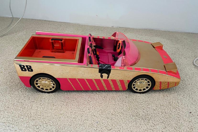 Lol surprise auto, Kinderen en Baby's, Speelgoed | Speelgoedvoertuigen, Ophalen of Verzenden, Zo goed als nieuw