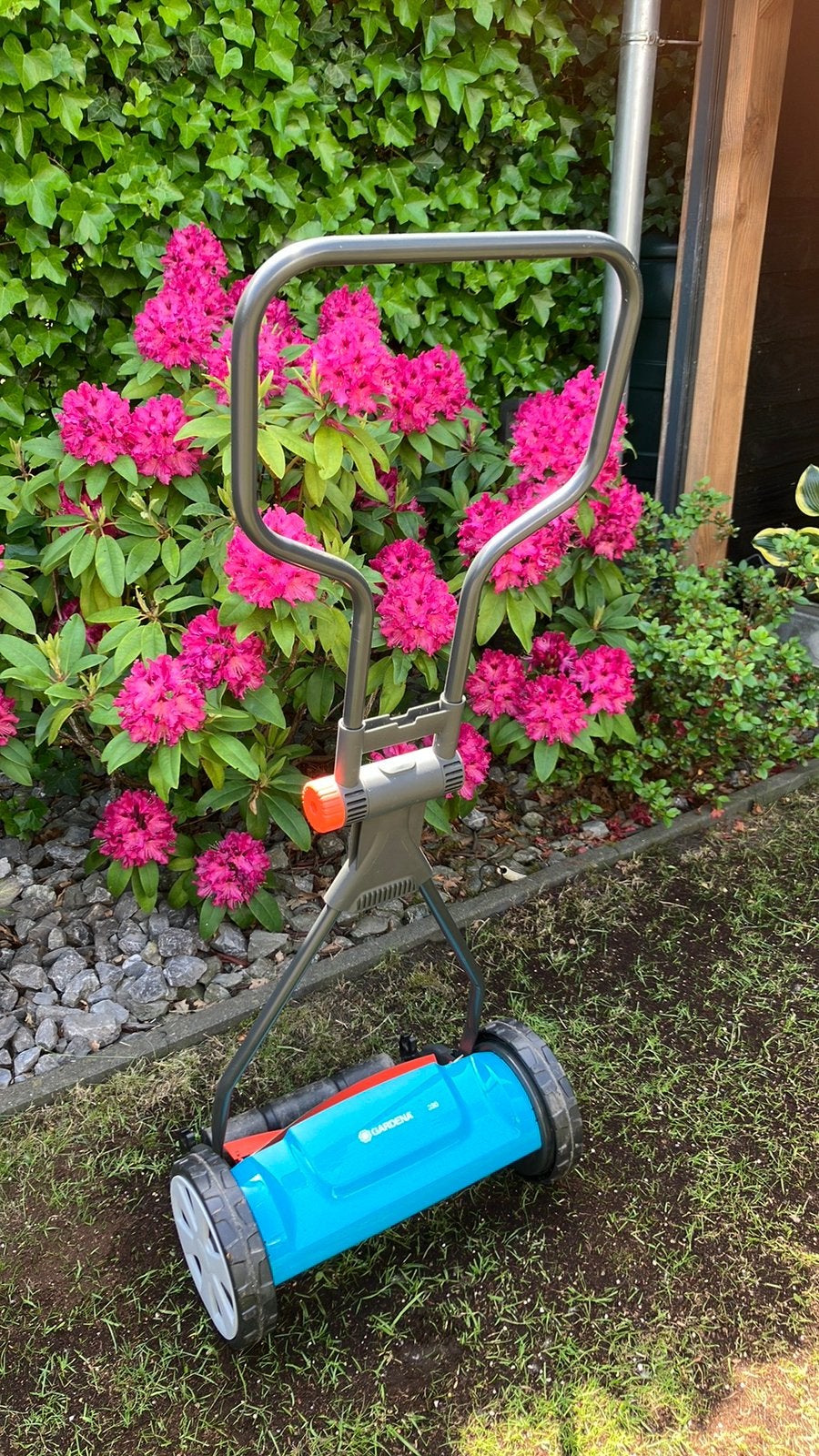 Gardena 330 grasmaaier, nieuw geslepen met 6 mnd. garantie., Gebruikt, Handgrasmaaier, Ophalen of Verzenden, 30 t/m 39 cm