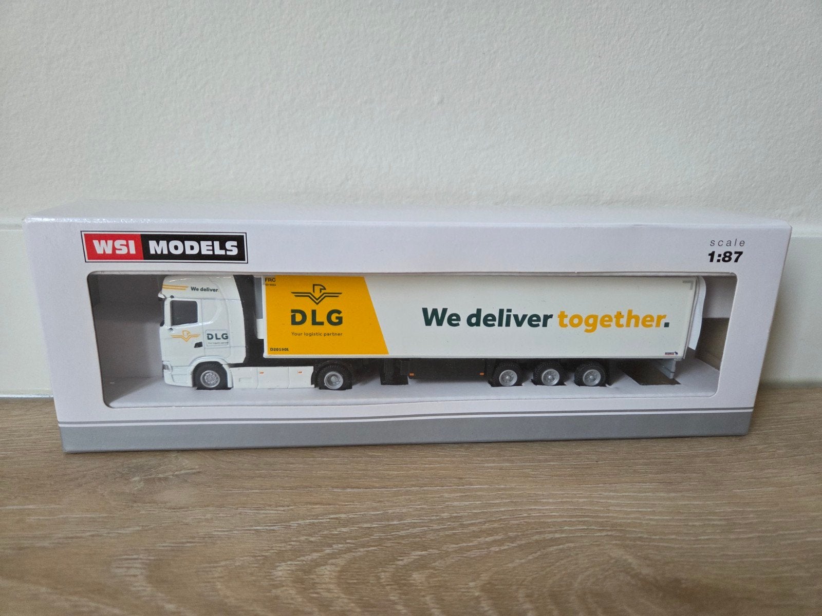 WSI Scania R  Topline DLG (1:87 , Visbeen ), Hobby en Vrije tijd, Ophalen of Verzenden, Nieuw, Bus of Vrachtwagen, Overige merken