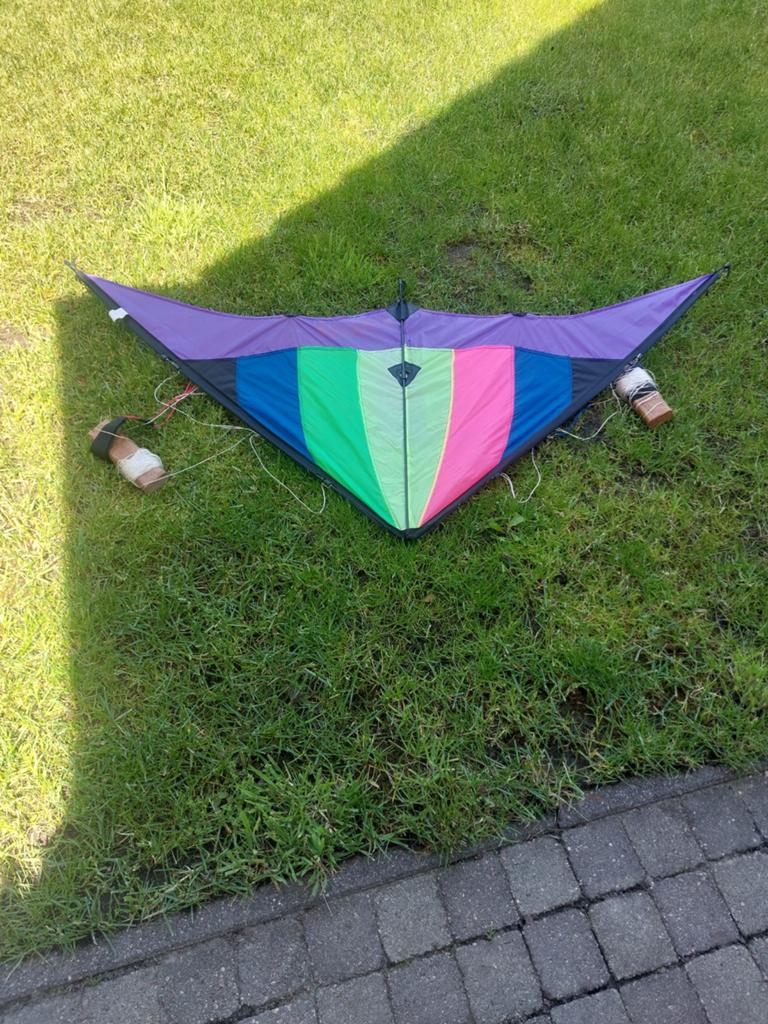 Kleurrijke Stuntvlieger met Lijnen, Ophalen of Verzenden, Gebruikt, Tweelijns, Vlieger