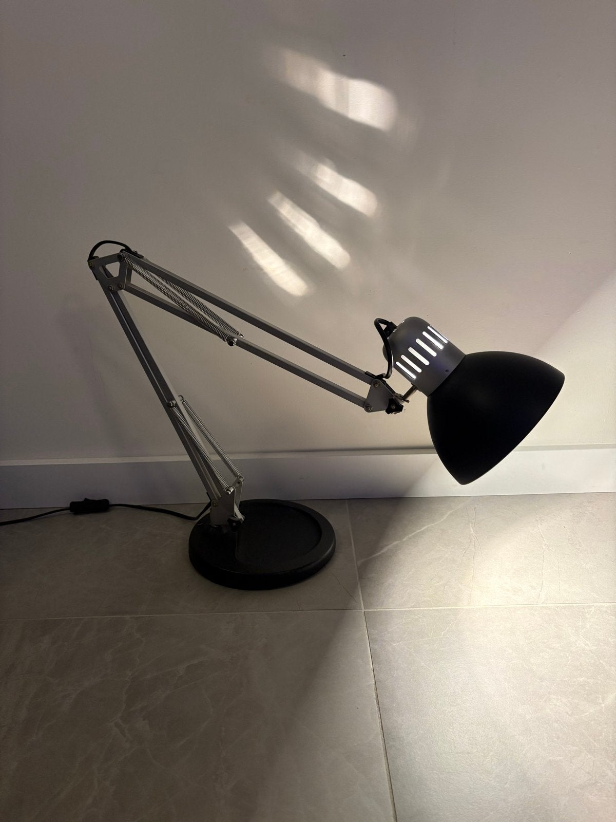 IKEA bureaulamp met zware gietijzeren voet., Gebruikt, Zwart, IKEA, Metaal