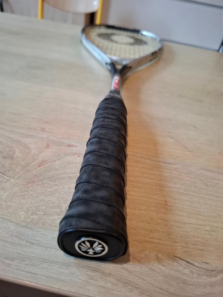 Oliver squashracket - Aerodynamic Power Shape, Sport en Fitness, Squash, Ophalen of Verzenden, Niet bekend, Racket, Oliver
