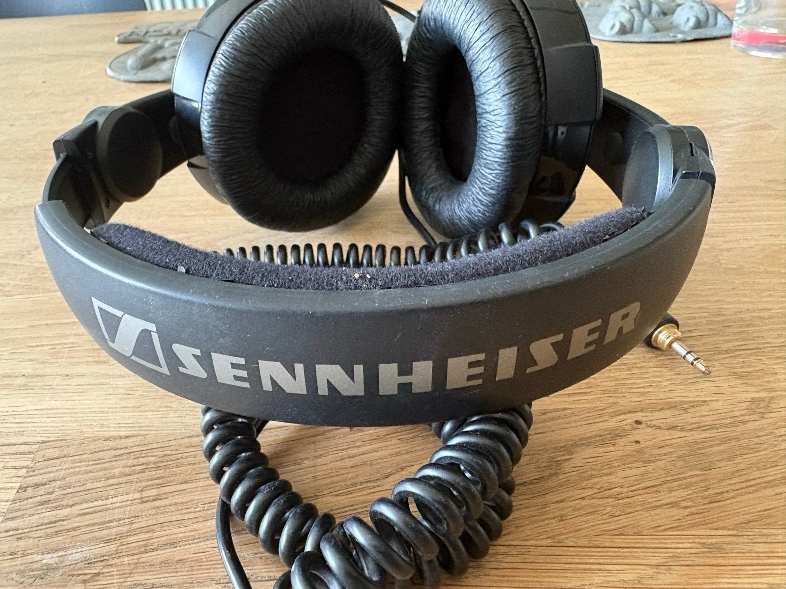 Sennheiser HD 215 Over-ear Koptelefoon - Gebruikt, Ophalen, Sennheiser, Over-ear, Zwart