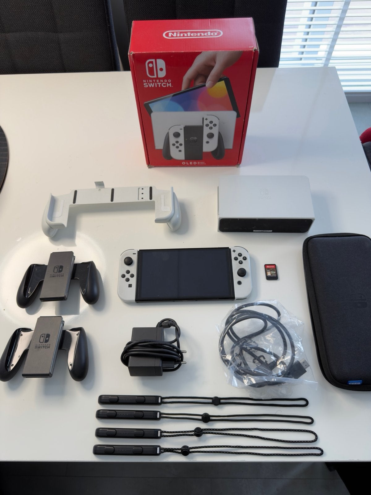 Nintendo Switch OLED Wit - Compleet met Zelda TOTK en MEER, Switch OLED, Met games, Met 2 controllers, Ophalen of Verzenden