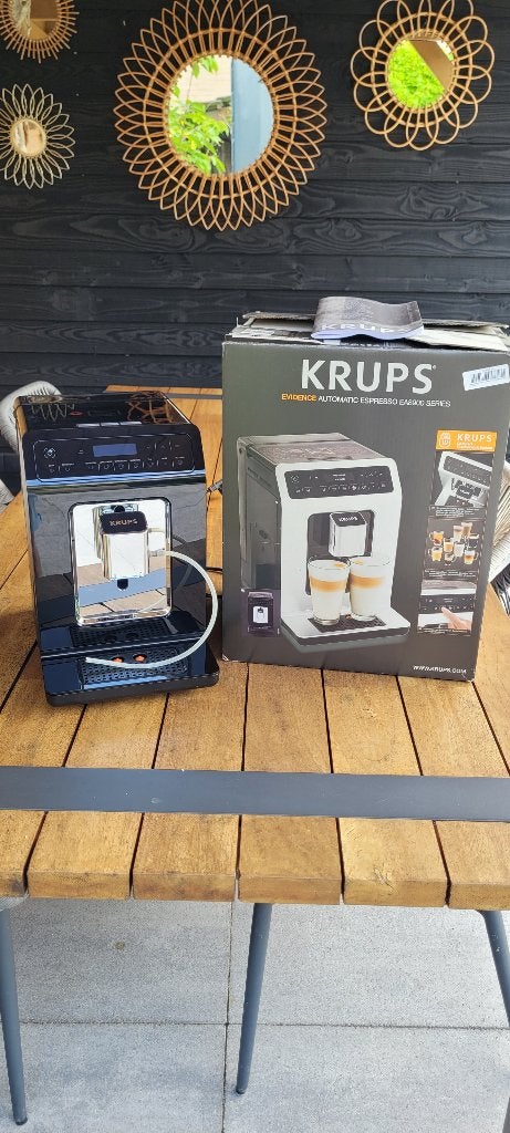 Krups Evidence EA8900 volautomatische espressomachine, Ophalen of Verzenden, Gebruikt, Espresso apparaat, Koffiebonen