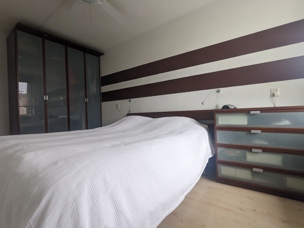 Twee persoons bed, Ikea Hopen, box spring., Huis en Inrichting, Slaapkamer | Bedden, Ophalen, Gebruikt, Bruin, Tweepersoons