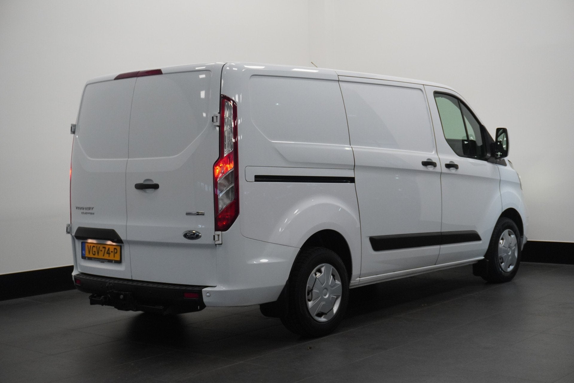 Ford Transit Custom 2.0 TDCI 130PK MHEV EURO 6 - Airco - Cru, Auto's, Voorwielaandrijving, Stof, 4 cilinders, 2500 kg