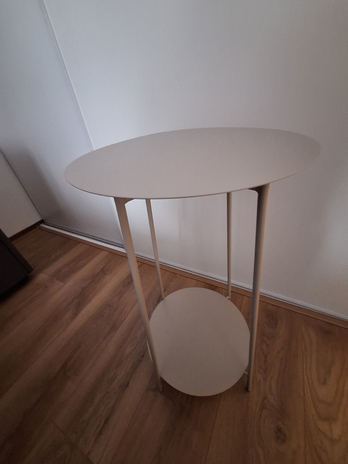 Bijzettafeltje metaal beige, Huis en Inrichting, Ophalen, Minder dan 55 cm, Metaal of Aluminium, Rond