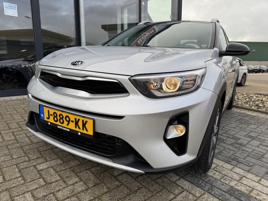 Kia Stonic 1.0 SPORTS 101PK : APPCARP/P-CAM/PDC/SPORT Int. L, Auto's, Voorwielaandrijving, Gebruikt, Euro 6, Leder en Stof