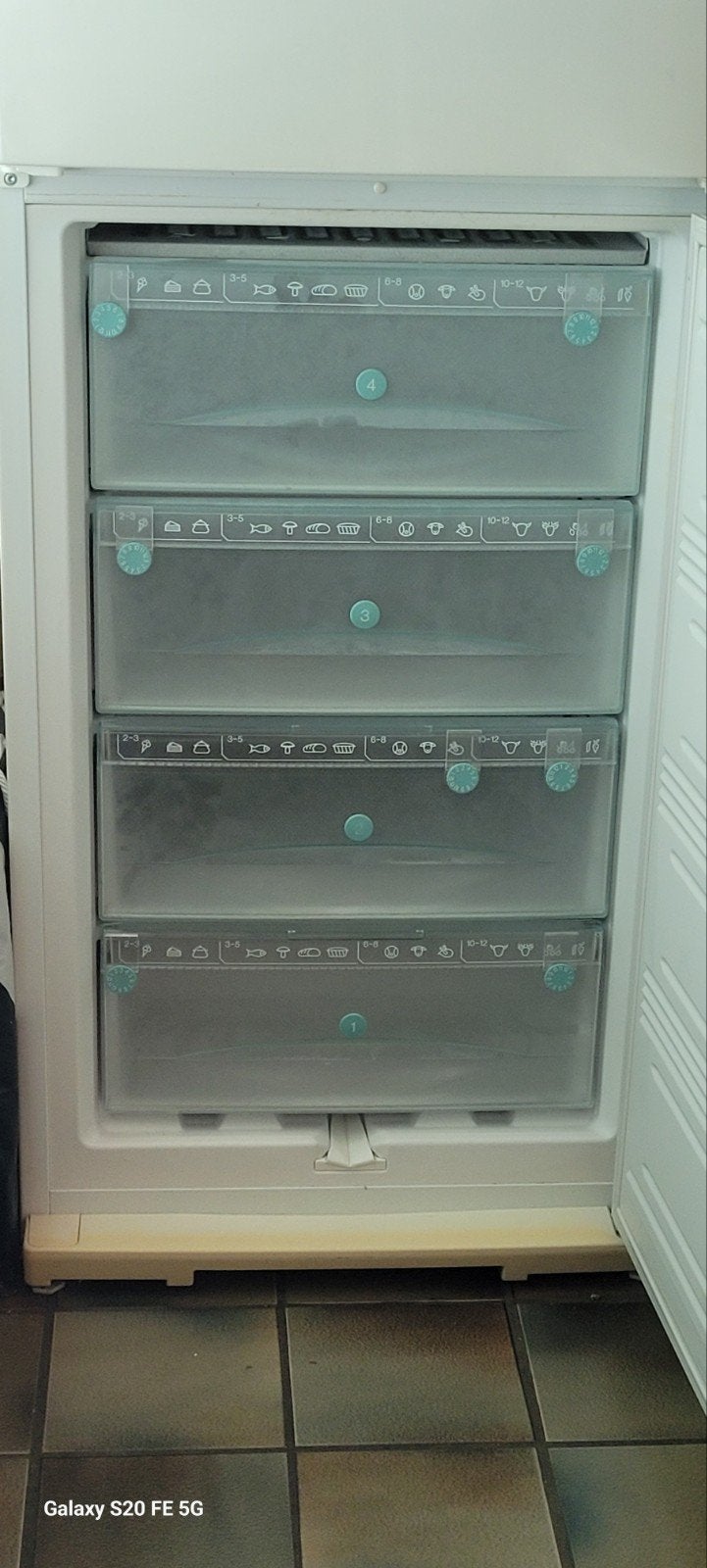 Miele KF 8852 S Koel-vriescombinatie (met storing), Gebruikt, 200 liter of meer, 60 cm of meer, Met aparte vriezer