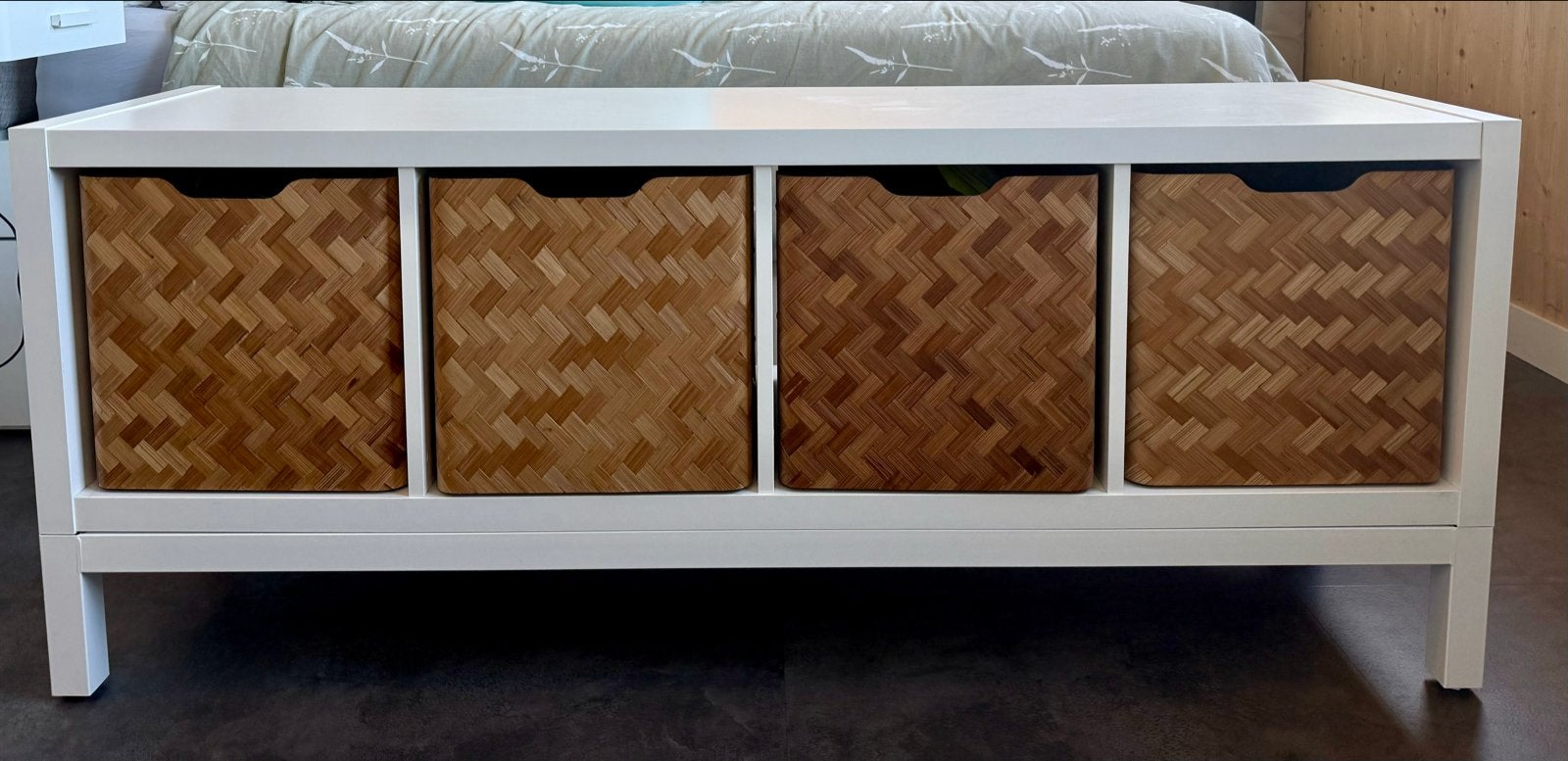 IKEA Kallax met houten opbergboxen en onderstel, Ophalen, Zo goed als nieuw