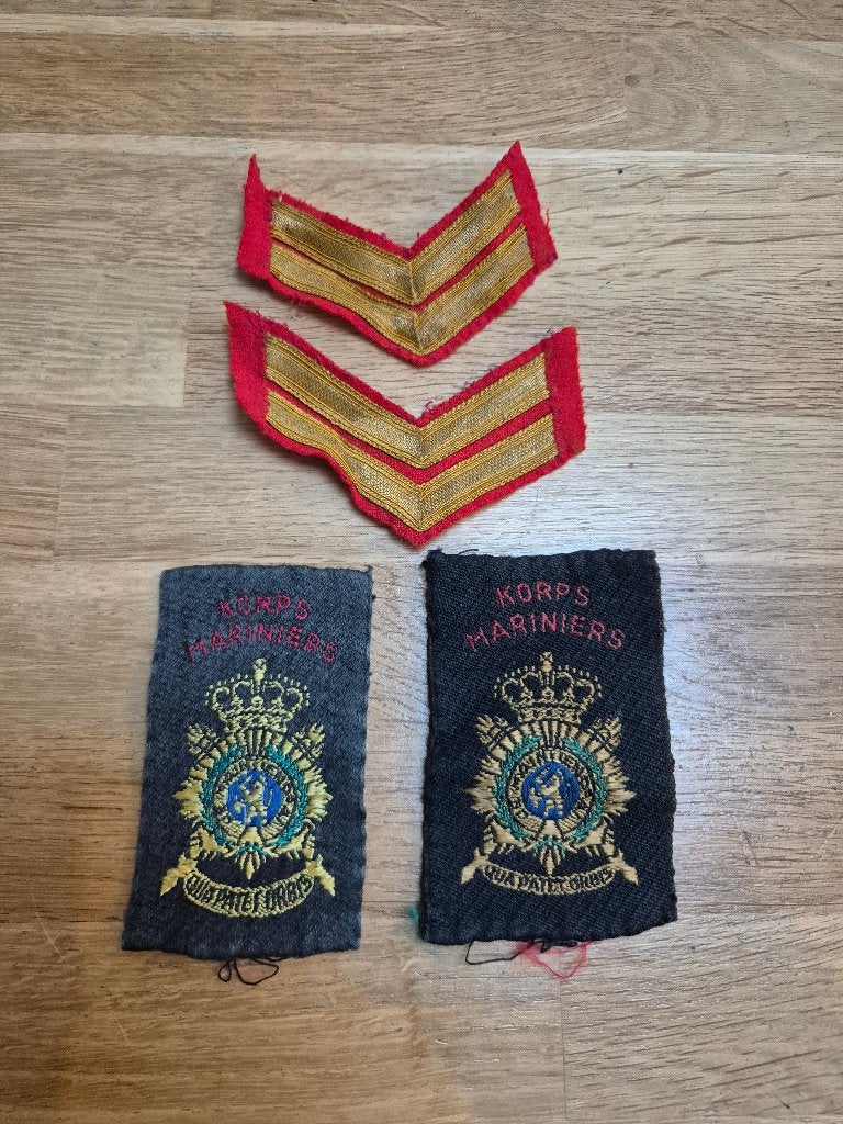 Set oude Korps Mariniers emblemen (2), Verzamelen, Ophalen of Verzenden, Marine, Nederland, Embleem of Badge