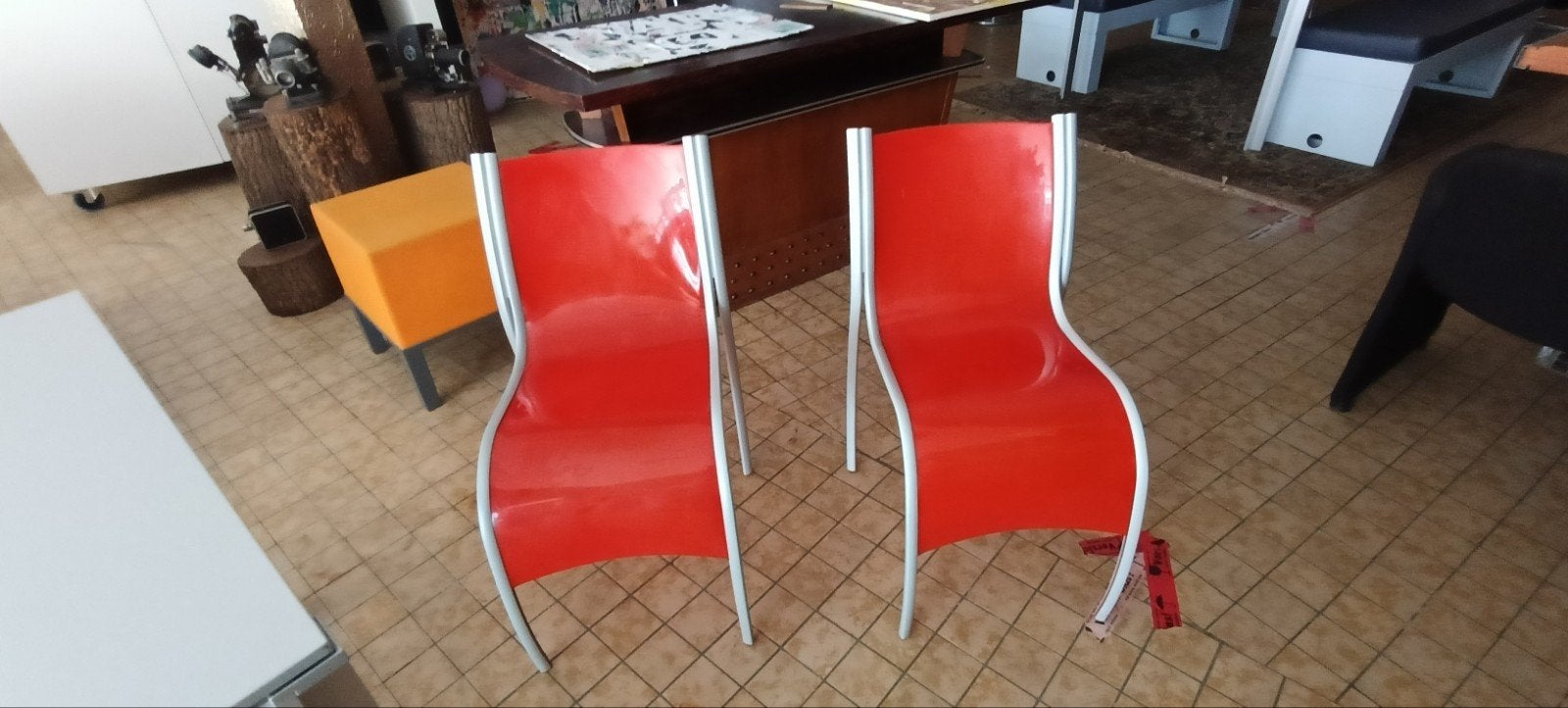 2 stoelen van Kartell, Ophalen