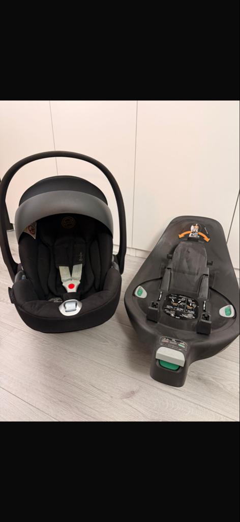 Cybex cloud Z i-size + base isofix, Kinderen en Baby's, Autostoeltjes, Autogordel, Zijbescherming, Zo goed als nieuw, 0 t/m 13 kg