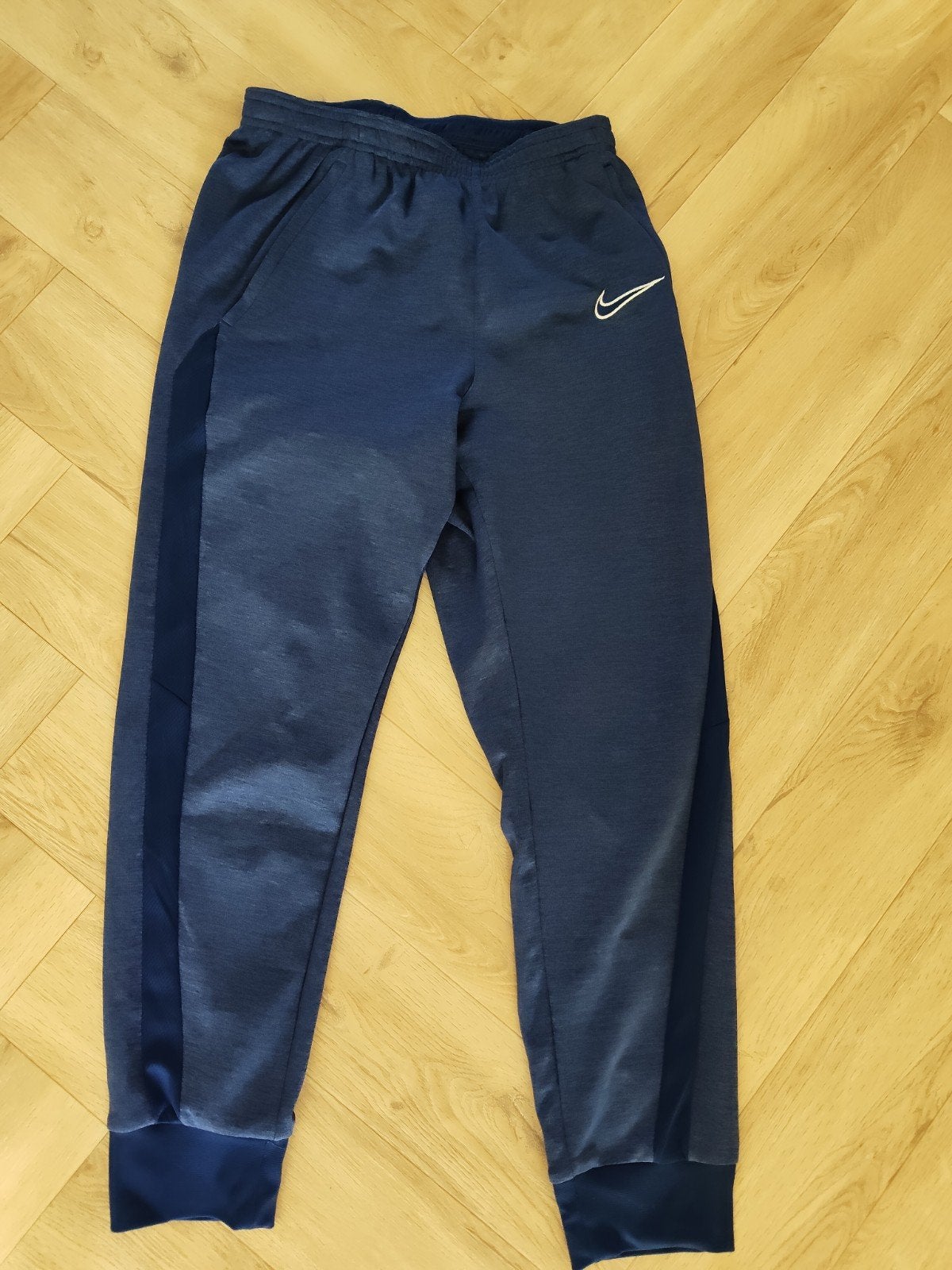 Nike Dri-FIT trainingsbroek maat 158, Kinderen en Baby's, Kinderkleding | Maat 158, Broek, Jongen of Meisje, Ophalen of Verzenden