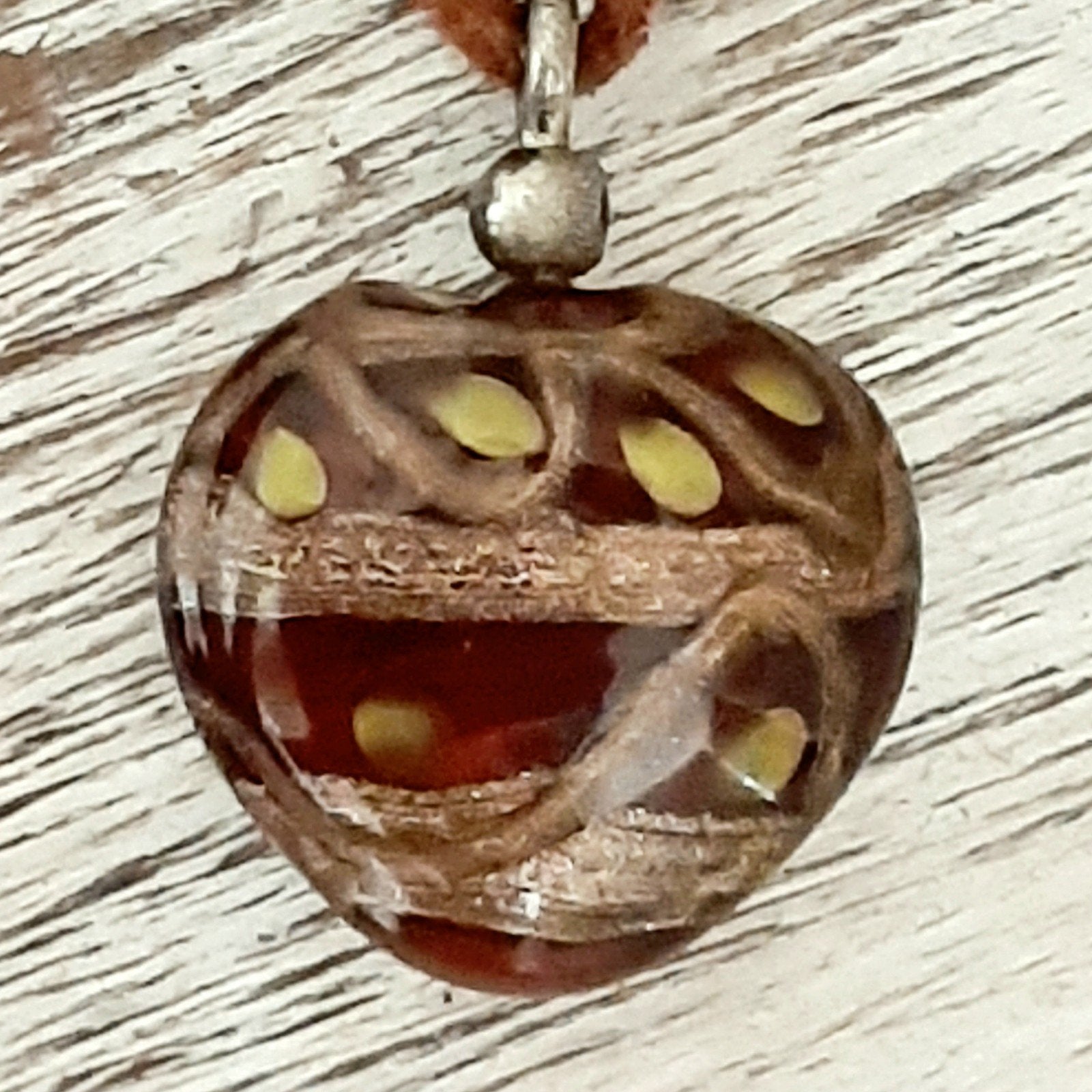 Murano Hart hangertje met suèdine koord., Ophalen of Verzenden, Zo goed als nieuw, Bruin, Glas of Kristal