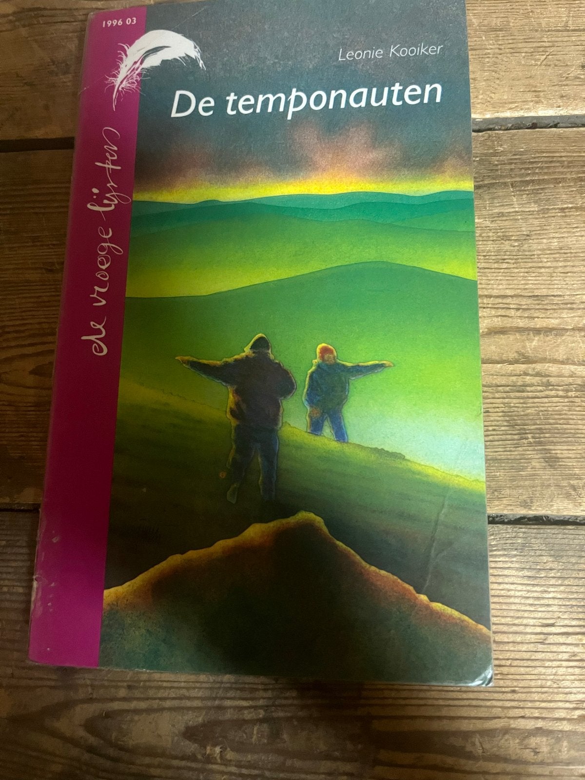 De Temponauten - Leonie Kooiker (1996), Boeken, Ophalen of Verzenden, Gelezen, Nederland