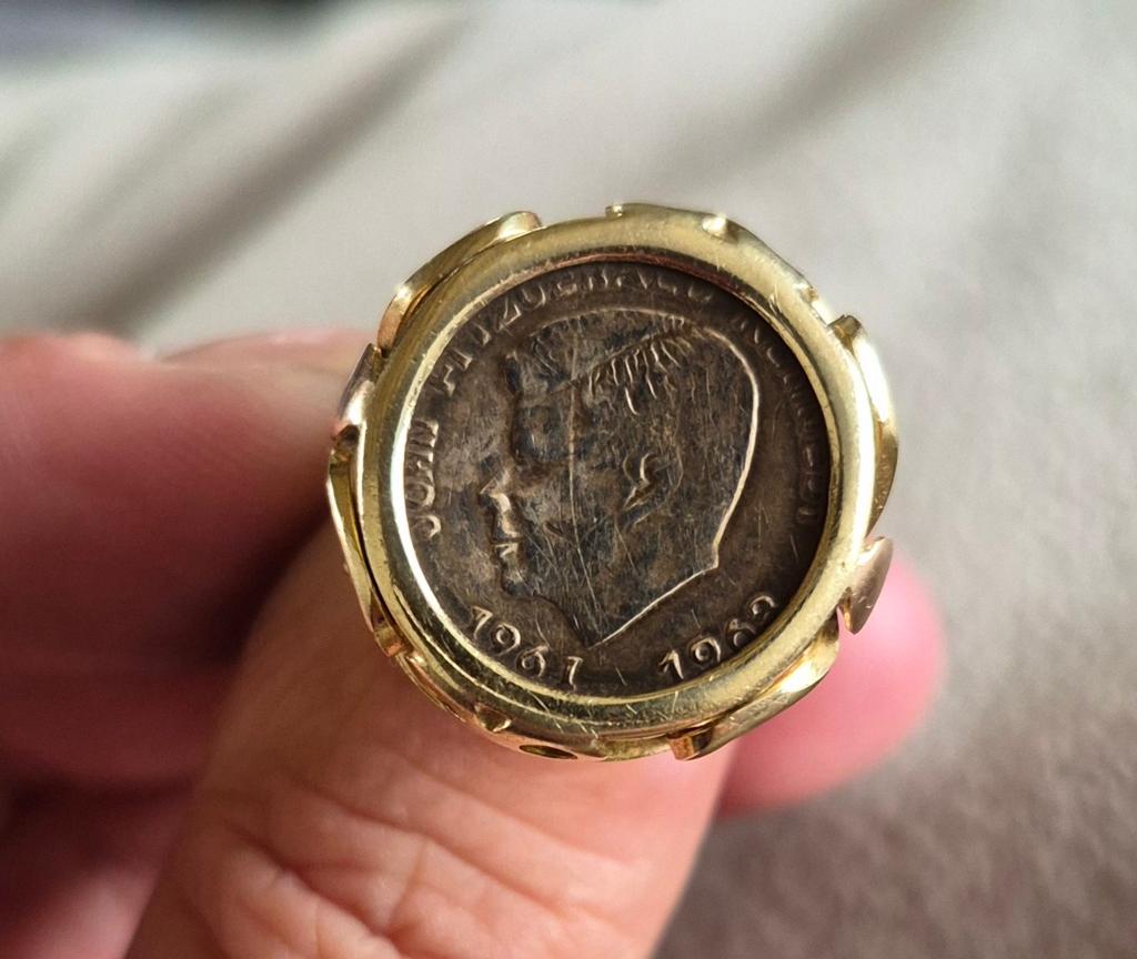 John F Kennedy Gouden Ring, Ophalen of Verzenden, Zo goed als nieuw, Dame of Heer, Goud