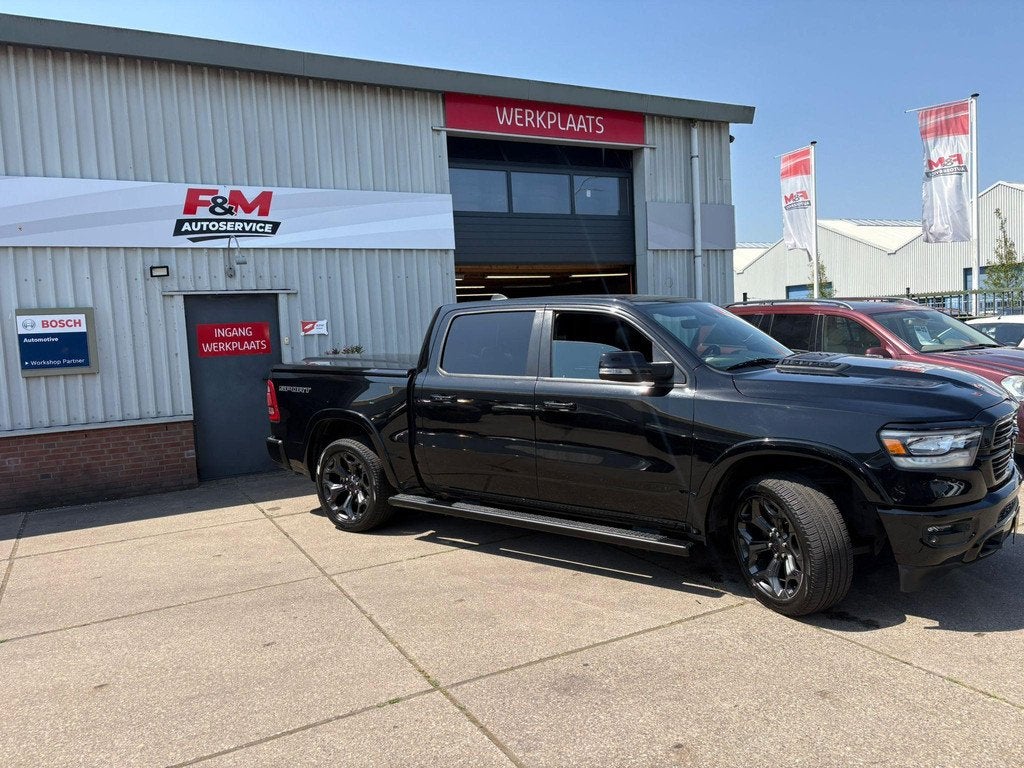Dodge Ram 1500 5.7 V8 4x4 Crew Cab Laramie Clima, cruise, ca, Auto's, Dodge, Gebruikt, 5654 cc, Lane Keeping Assist, Bedrijf