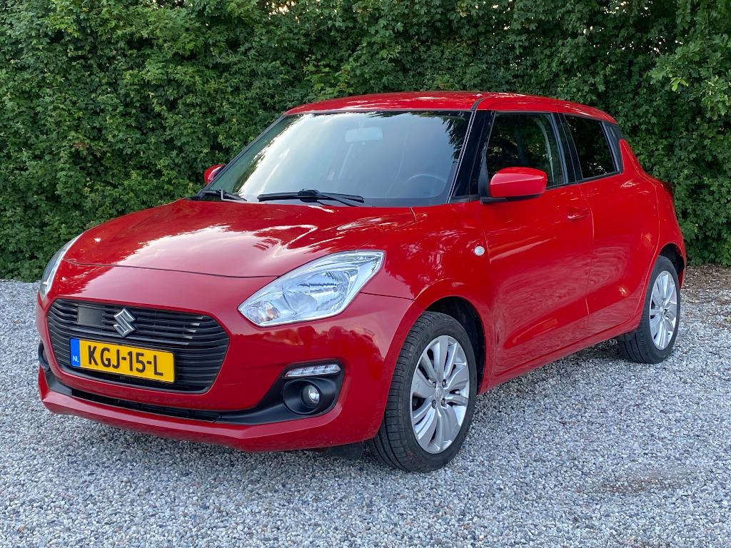Suzuki Swift 1.2 Dualjet 90pk 2018 Rood, Auto's, Suzuki, Voorwielaandrijving, 4 cilinders, 400 kg, Bedrijf