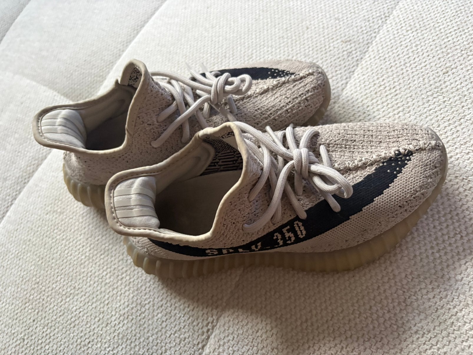 Yeezy, Ophalen of Verzenden, Zo goed als nieuw, Meisje, Schoentjes