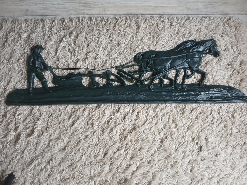 Boer met ploeg geveldecoratie, Ophalen