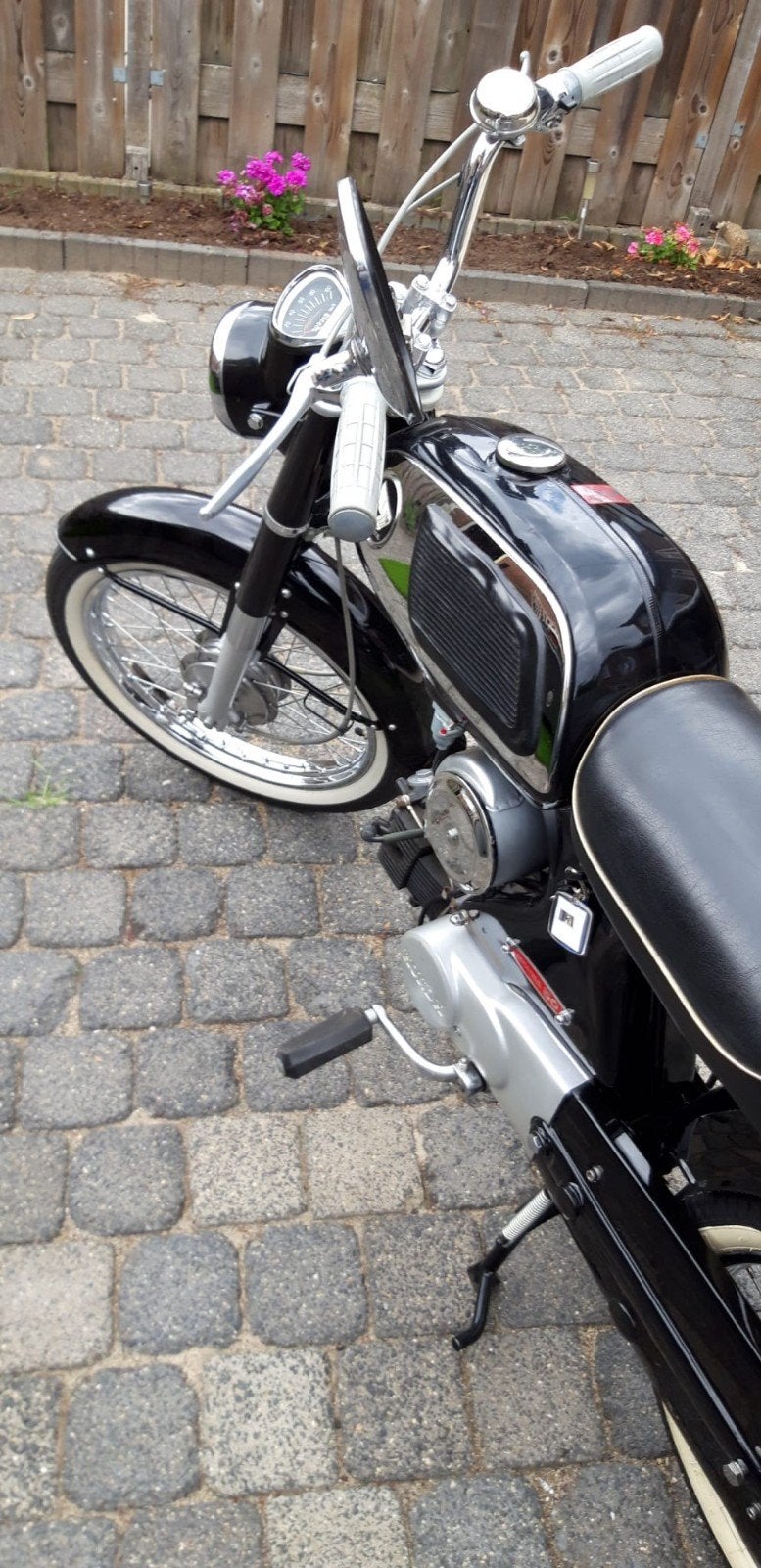 Prachtige Honda C50 Oldtimer Bromfiets - Zwart, Ophalen, Gebruikt, Honda mbx, Bertvanmaasdijk@kpnmail.nl