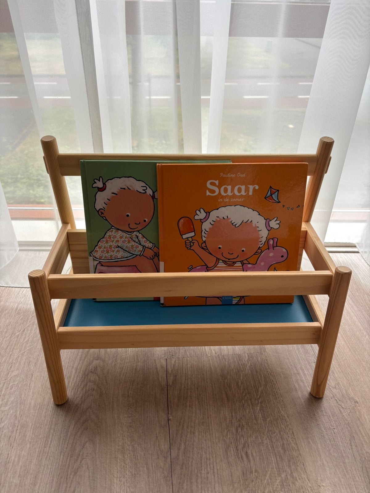 Boekenstandaard Flisat Ikea, Ophalen, Zo goed als nieuw, Stoel(en)