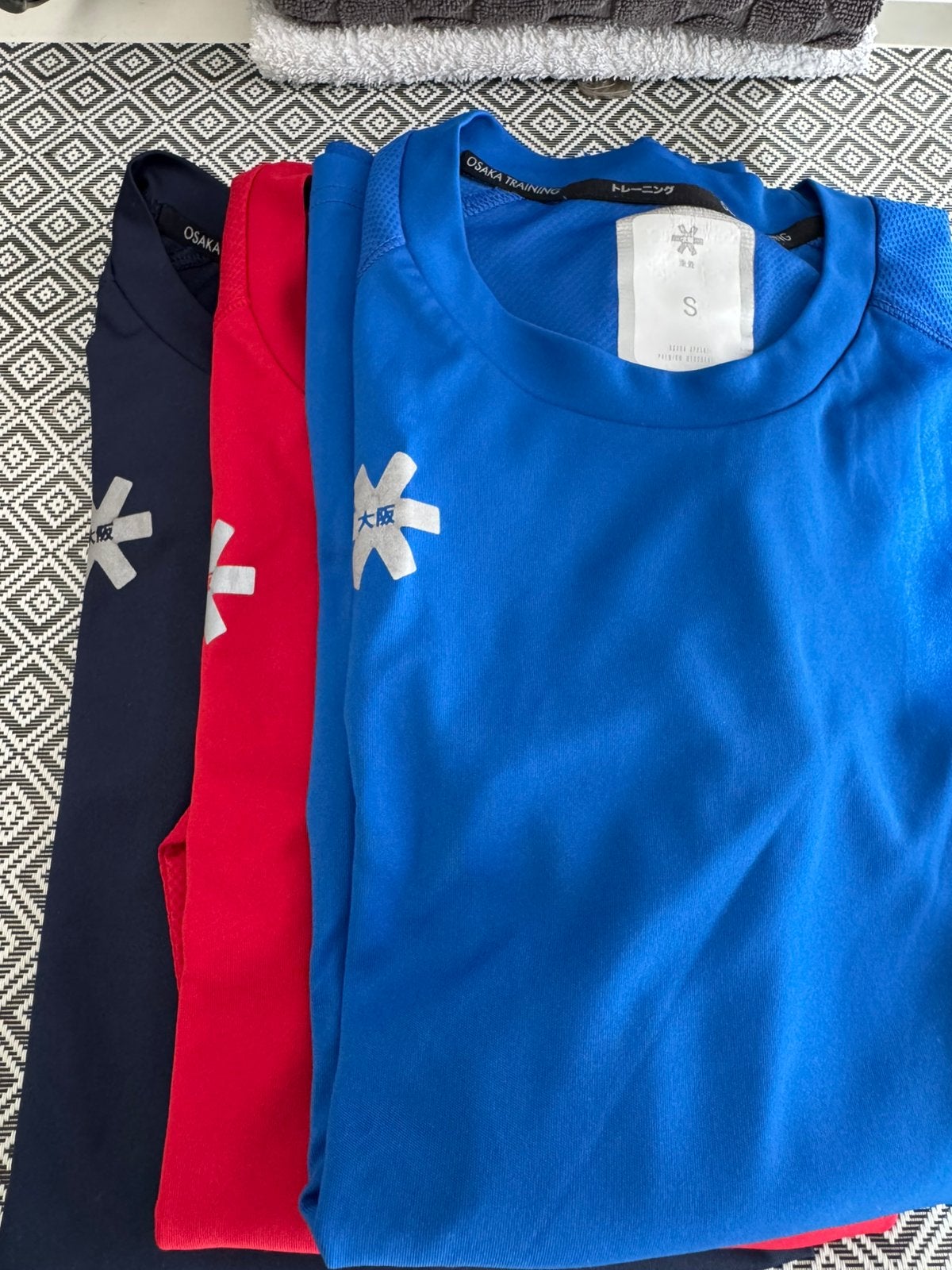 Osaka training longsleeve rood, blauw en donkerblauw maat S, Blauw, Overige typen, Ophalen of Verzenden, Maat 36 (S)