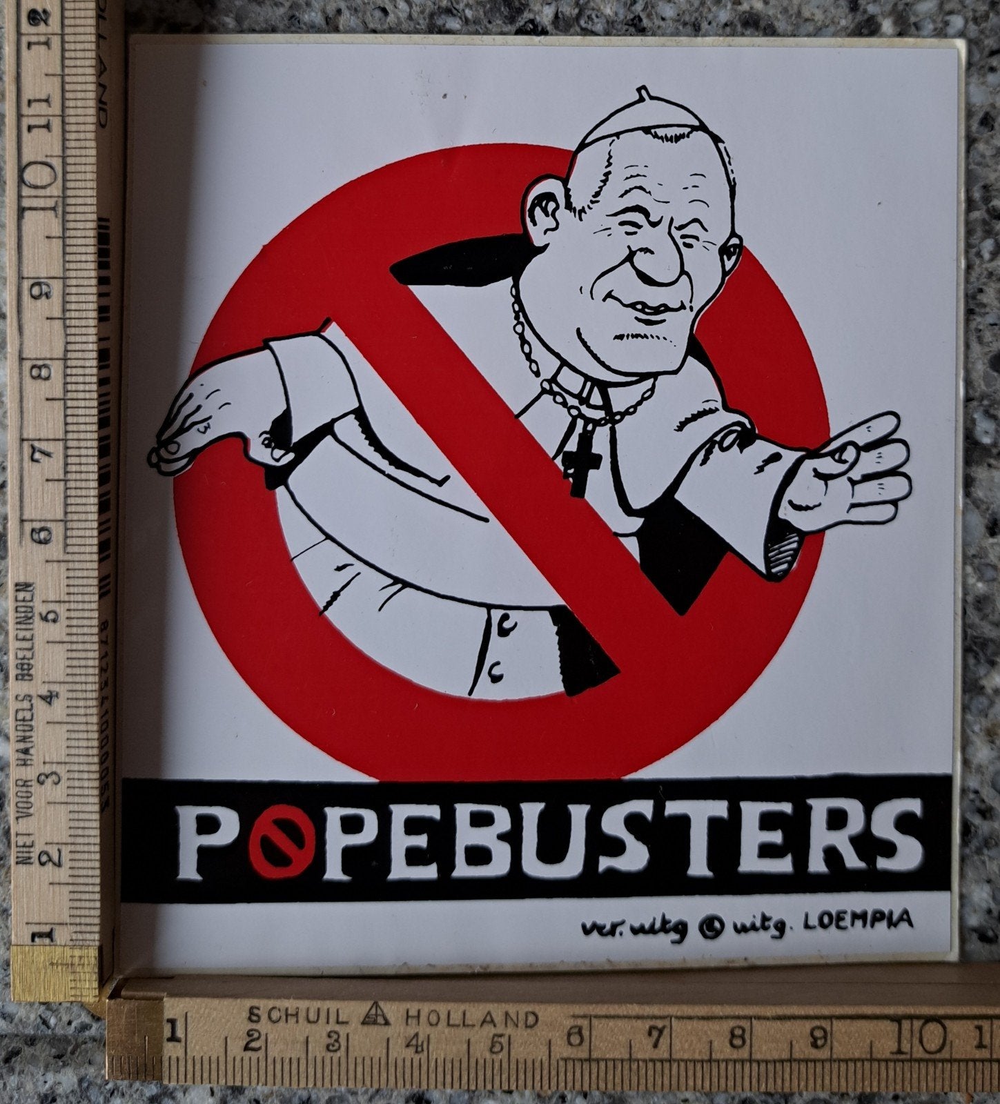 Vintage sticker met de titel "Popebusters" uit 1985, Verzamelen, Ophalen of Verzenden, Zo goed als nieuw, Strip of Tekenfilm