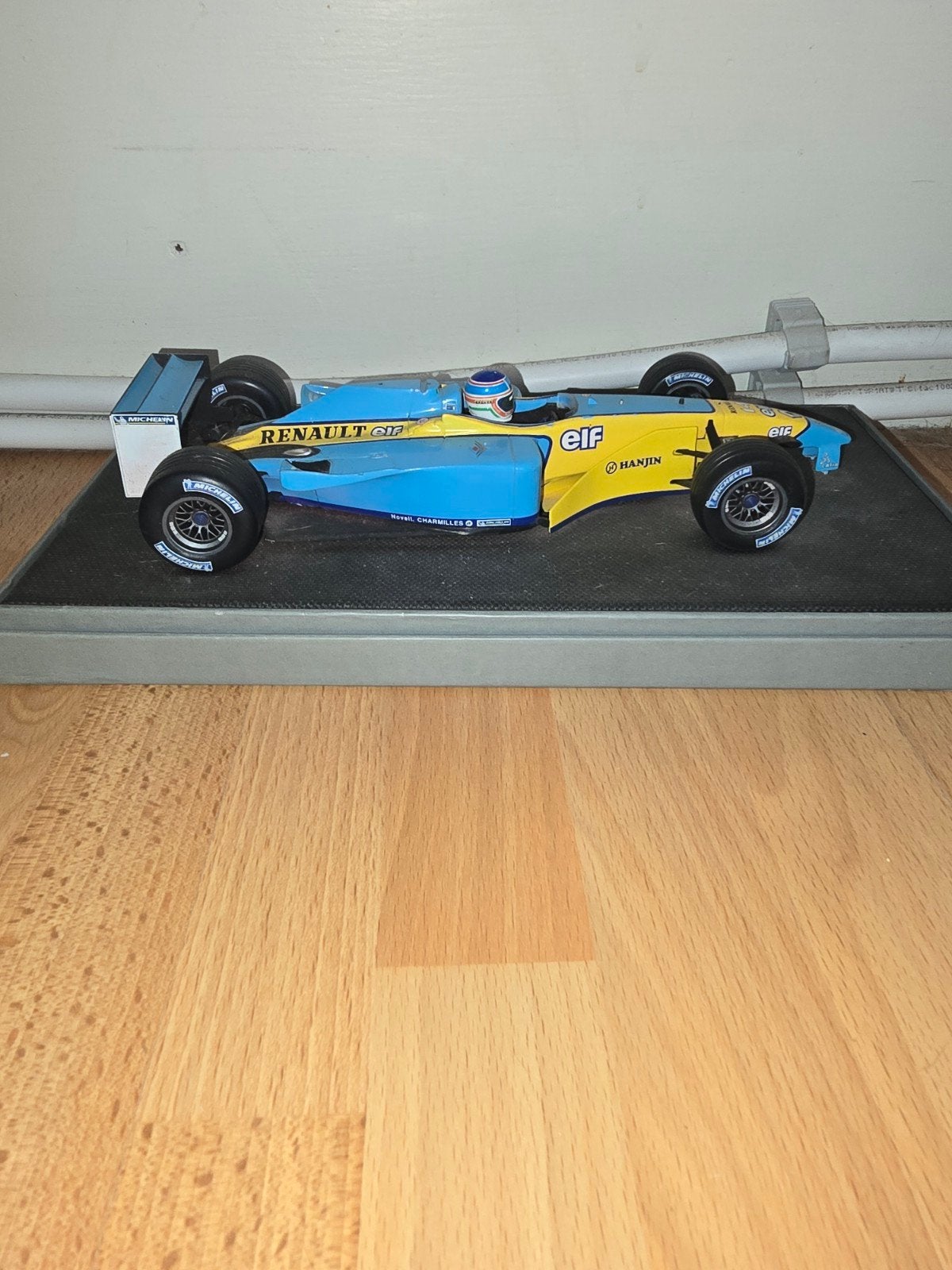 Renault elf, Hobby en Vrije tijd, Modelauto's | 1:5 tot 1:12, Ophalen, Zo goed als nieuw, Auto