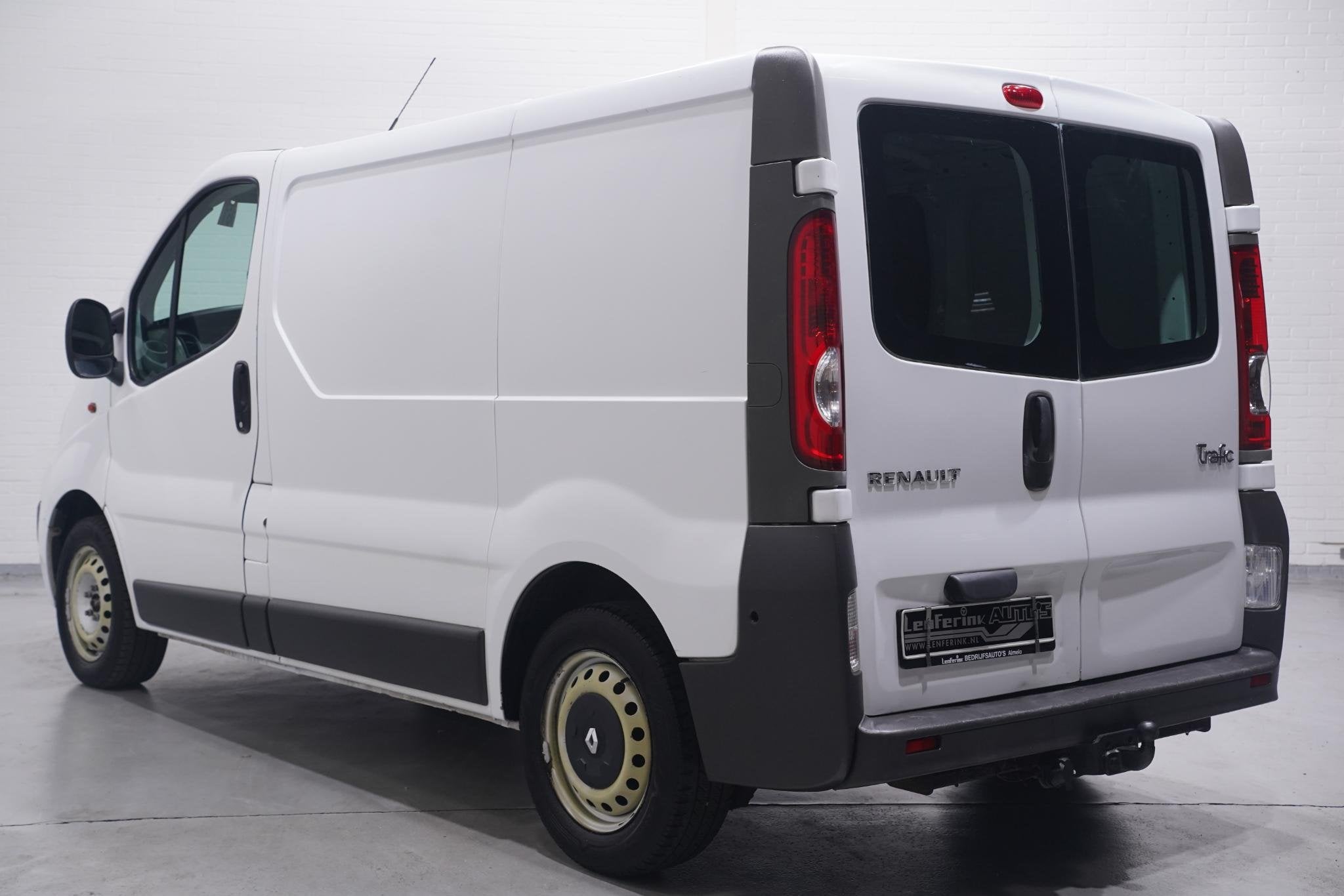 Renault Trafic 2.0 dCi 90 pk L1H1, Voorwielaandrijving, Stof, 4 cilinders, Wit