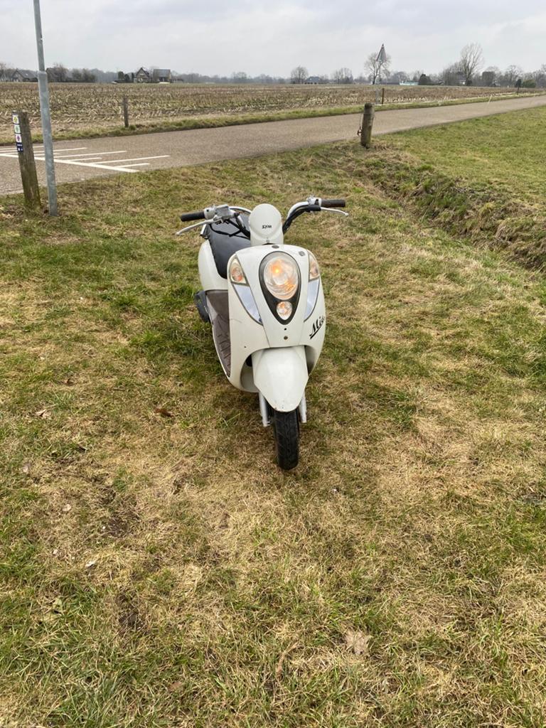 Sym mio 65cc, Ophalen of Verzenden, Zo goed als nieuw, Benzine, Mio