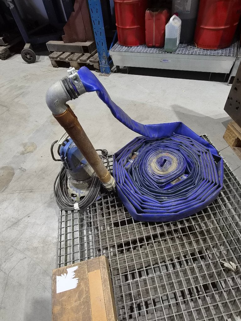 Dompelpomp 2"  met 25 mtr slang 230 volt, Ophalen, Gebruikt, Elektrisch, Dompelpomp