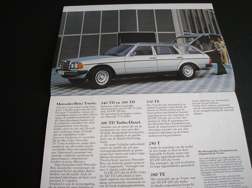 De personenwagens van Mercedes-Benz, december 1981, Ophalen of Verzenden, Gelezen, Mercedes