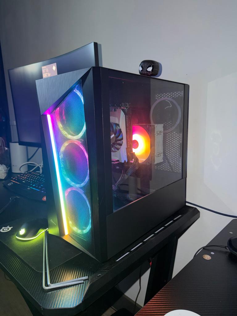 Game PC te koop of te ruil tegen MacBook, Computers en Software, Desktop Pc's, Zo goed als nieuw, 2 tot 3 Ghz, SSD, 32 GB, Met videokaart
