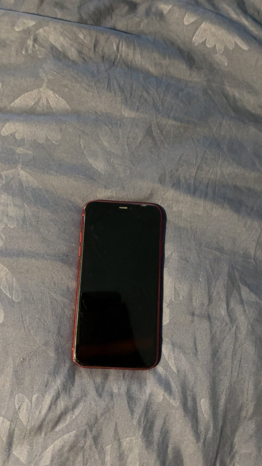 Rode iphone 11, Ophalen, IPhone 11, Zo goed als nieuw, 64 GB